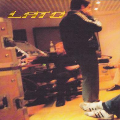 LATO / IT JUST CAME TO PIECES IN MY HANDS [7"]
